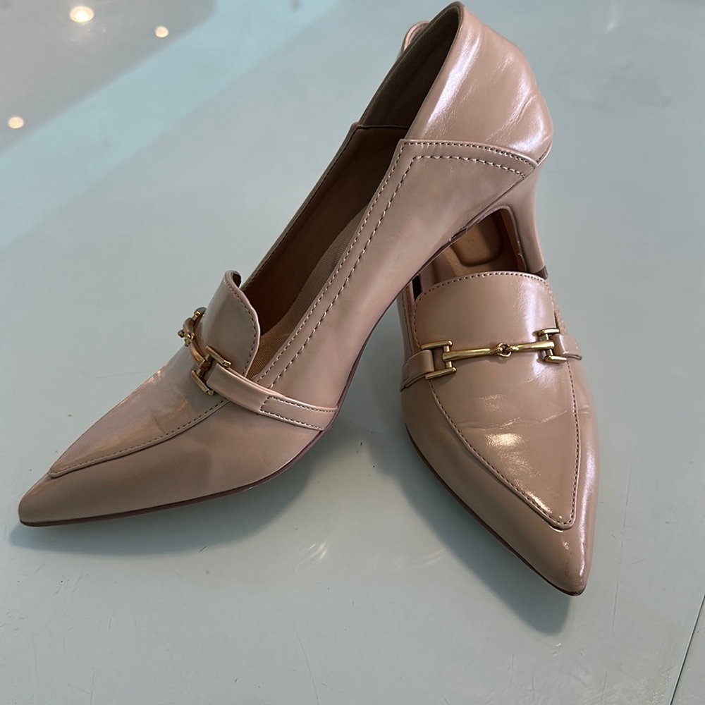 Dream pairs tan pointed heels Sz 6.5